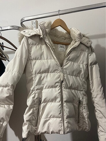 Zara kapüşonlu şişme mont