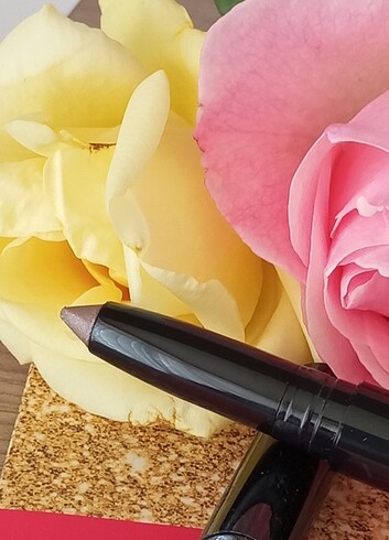 Avon Kalem Far