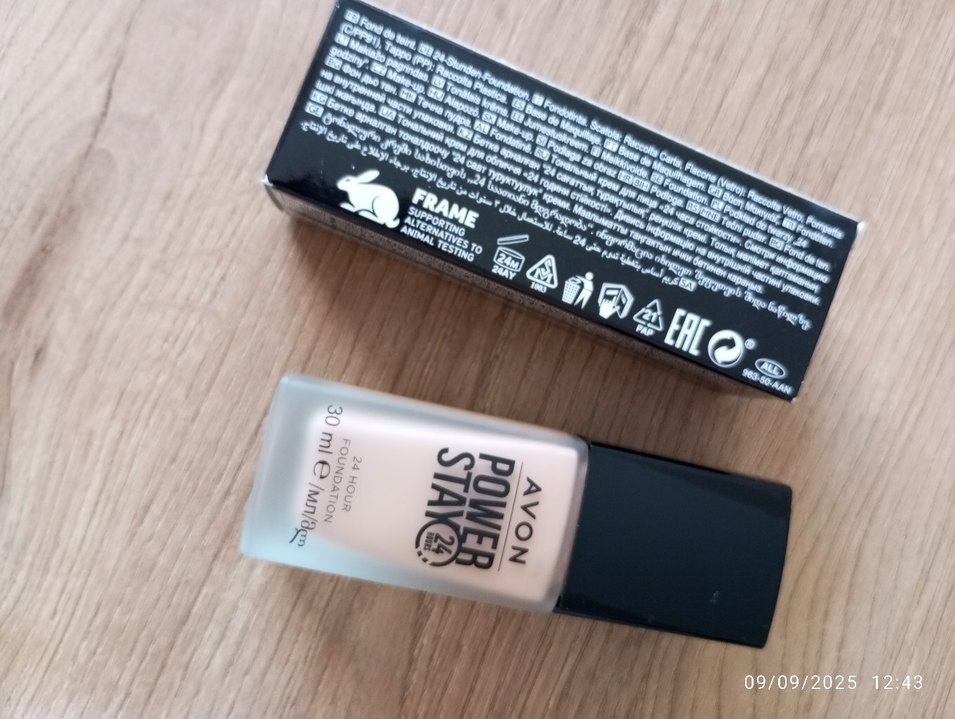 Avon Power Stay Likit Fondöten 30 ml - Görsel 3