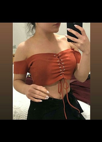 Zara Kiremit bağcıklı omuz dekolteli crop 