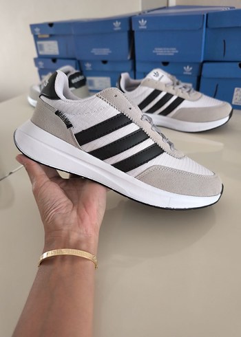 43 Beden Adidas Erkek Beyaz Gri Spor Ayakkabı