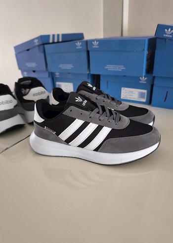 42 Beden Adidas Marathon Su Geçirmez Gri Sneaker