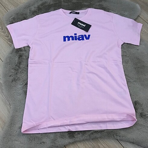 Miav Tshirt