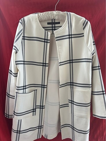 Beyaz yakasız blazer ceket