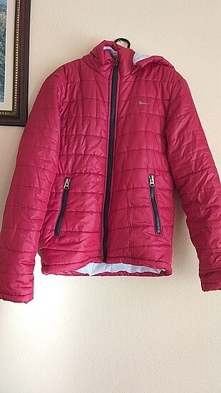 Nike kırmızı mont 