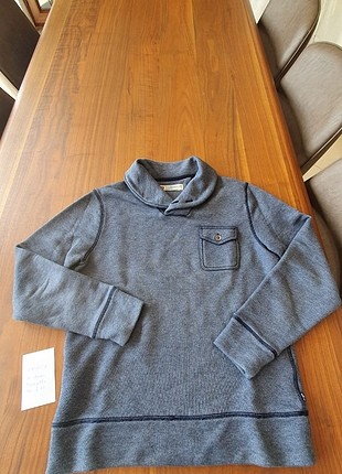 Levi's
