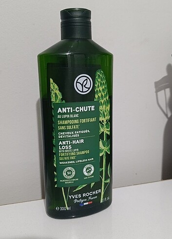 Yves Rocher Dökülme Karşıtı Şampuan 