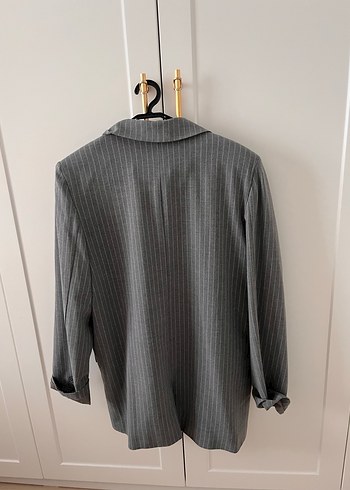 38 Beden Gri çizgili blazer ceket