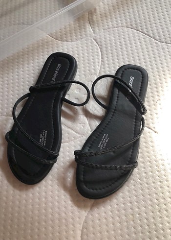 Siyah İnce Topuklu Kadın Sandalet - Görsel 3