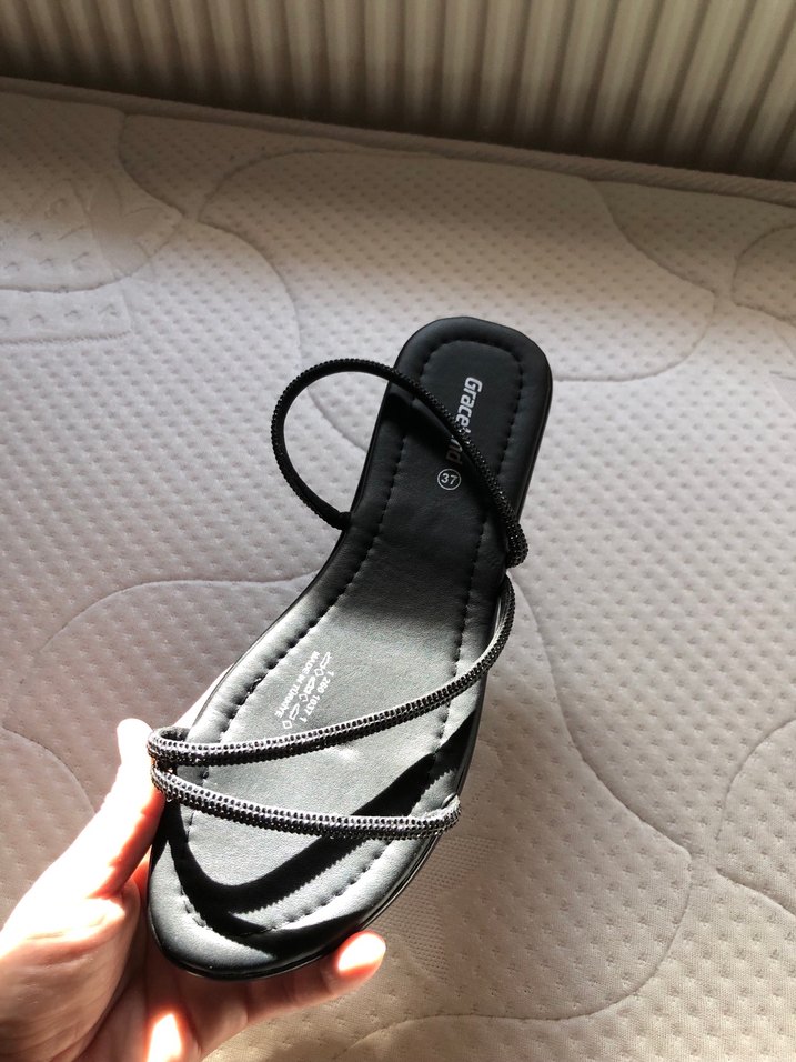 Siyah İnce Topuklu Kadın Sandalet - Görsel 2