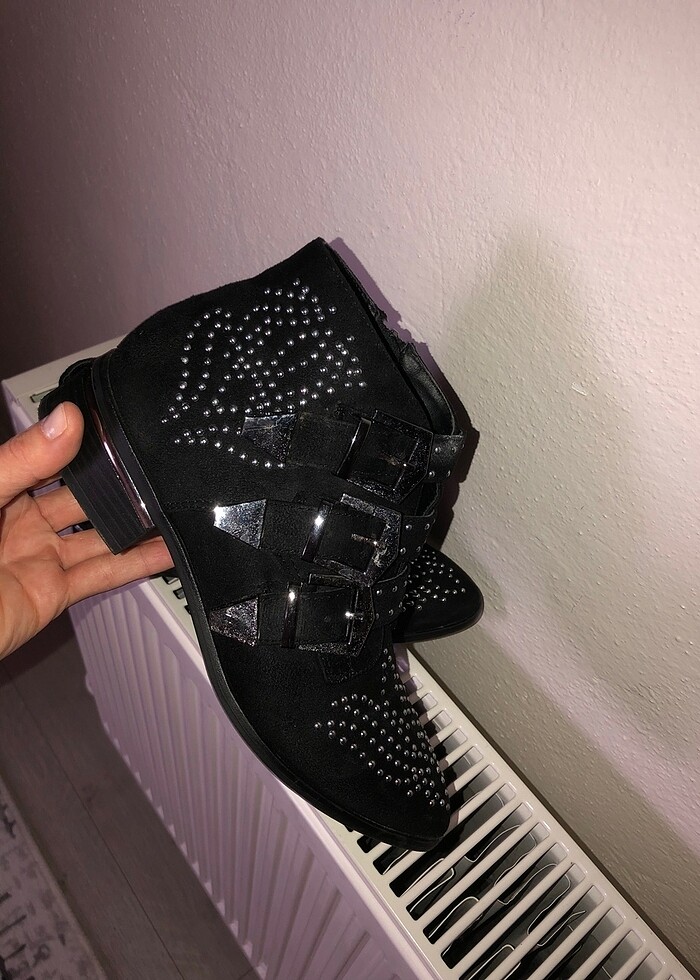 Siyah Kemerli Kısa Bot - Görsel 4