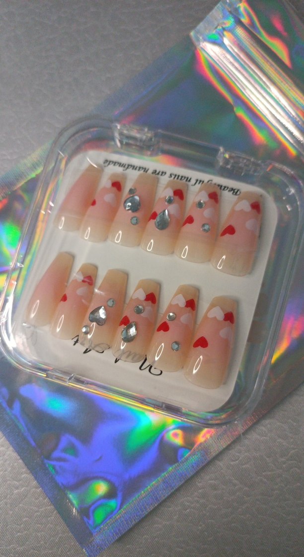 Renkli Kalpli Tırnak Süsü Seti - Görsel 3