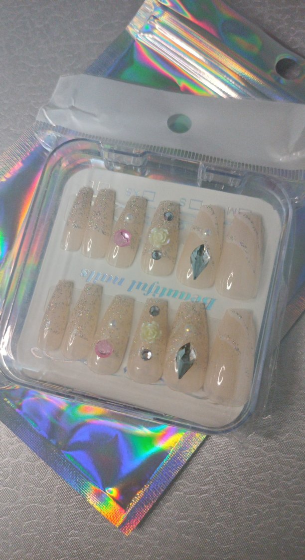 Bej Işıltılı Taşlı Takma Tırnak Seti - Görsel 3