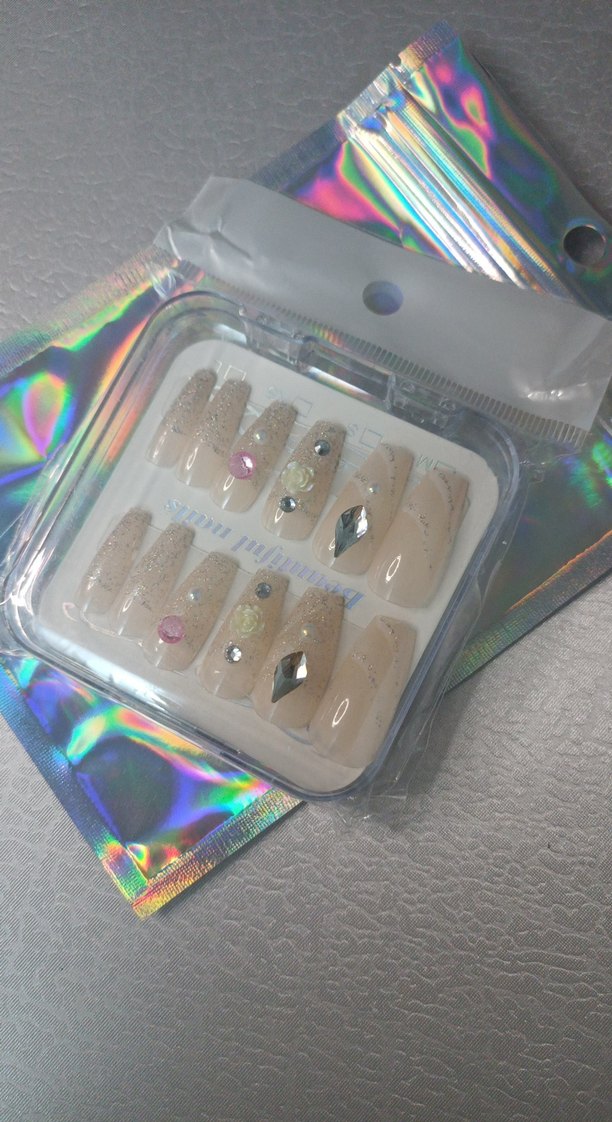 Bej Işıltılı Taşlı Takma Tırnak Seti - Görsel 2