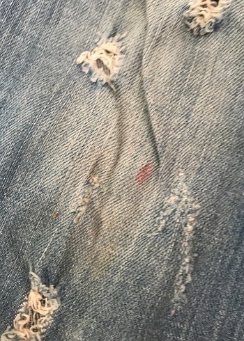 Erkek Çocuk Mavi Yırtık Denim Şort - Görsel 3