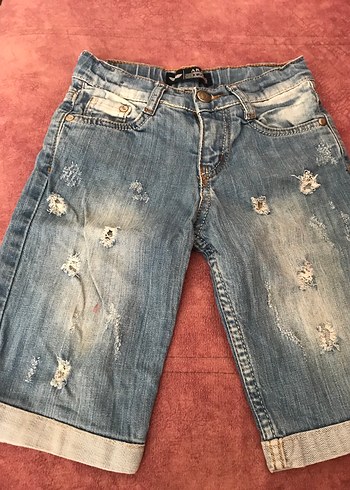 Erkek Çocuk Mavi Yırtık Denim Şort - Görsel 4