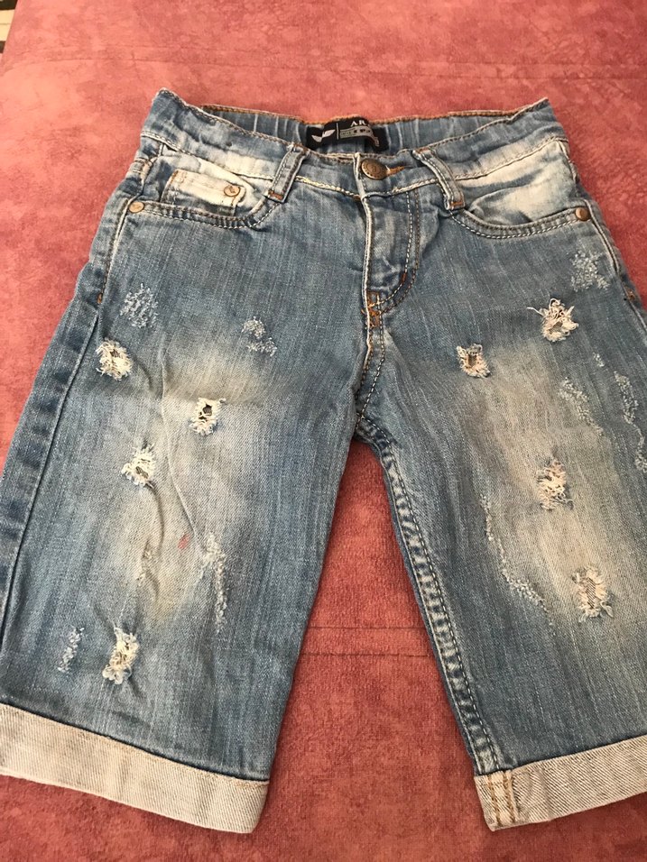 Erkek Çocuk Mavi Yırtık Denim Şort - Görsel 4