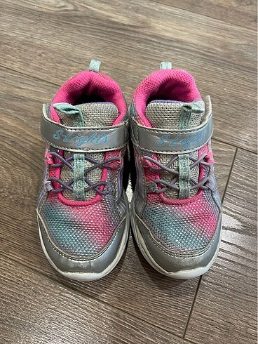 Skechers 25 numara kız çocuk ayakkabı