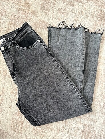 Trendyol & Milla Crop jean