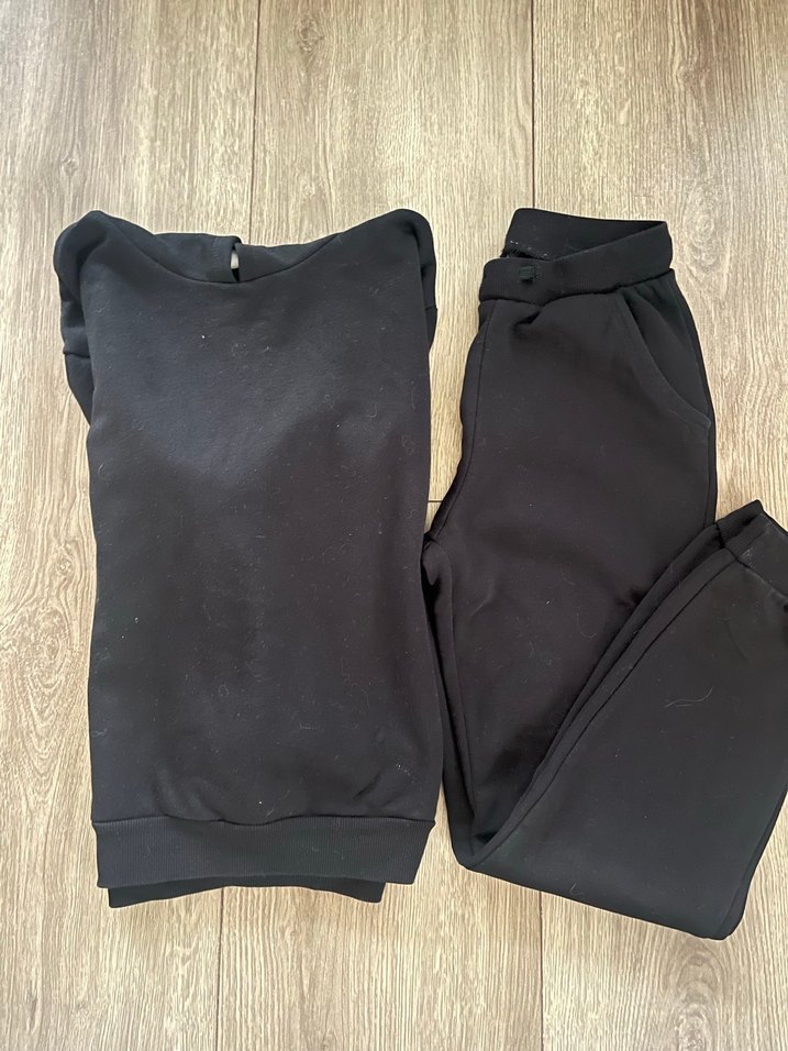 Siyah Kapüşonlu Rahat Kız Eşofmanı - Görsel 2