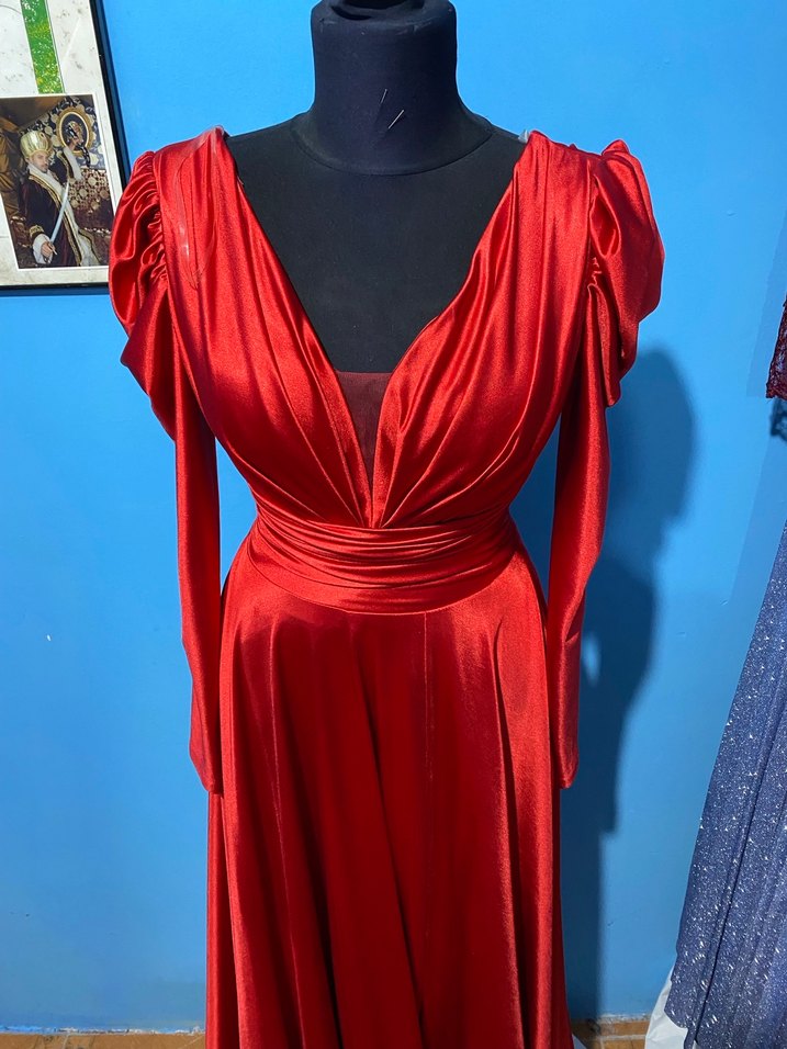 Klasik Kırmızı Uzun Abiye Elbise - Görsel 2