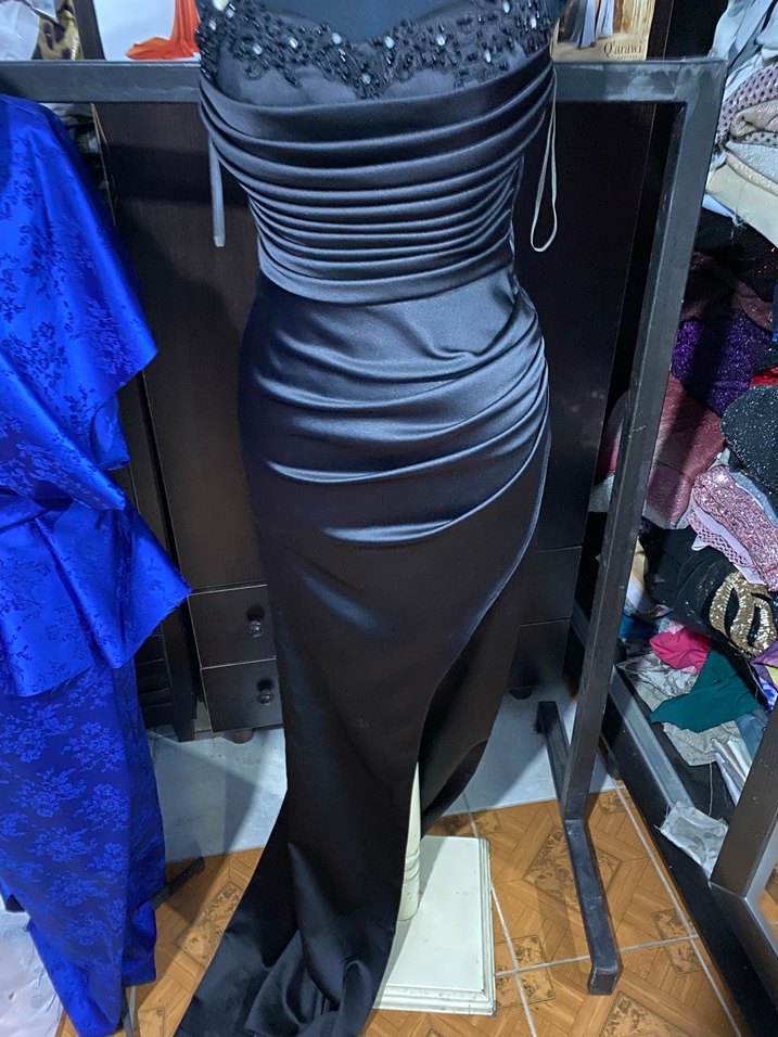 Siyah İşlemeli Uzun Abiye Elbise - Görsel 2