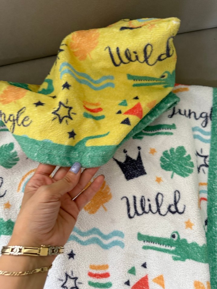 Kapüşonlu Renkli Baskılı Erkek Çocuk Bornozu - Görsel 5