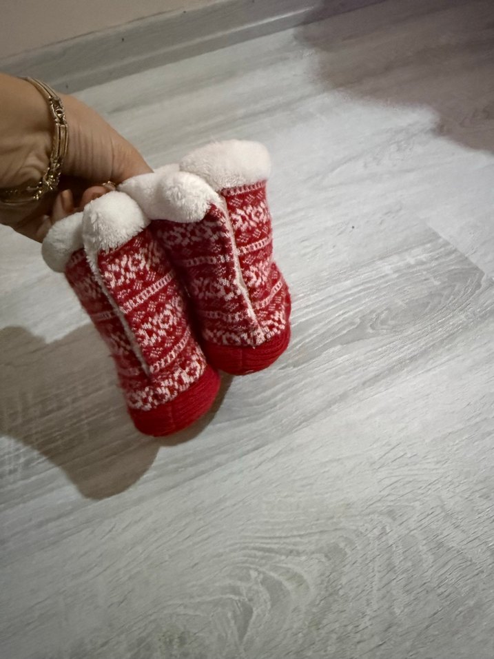 Kız Çocuk Kırmızı Nakışlı Sıcak Ev Terliği - Görsel 3