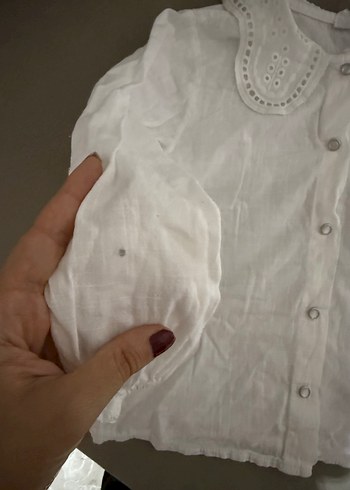 Nakışlı Yaka Detaylı Beyaz Kız Gömlek - Görsel 2