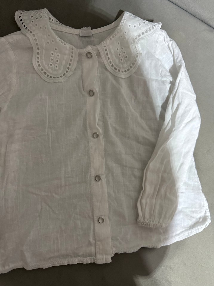 Nakışlı Yaka Detaylı Beyaz Kız Gömlek - Görsel 3