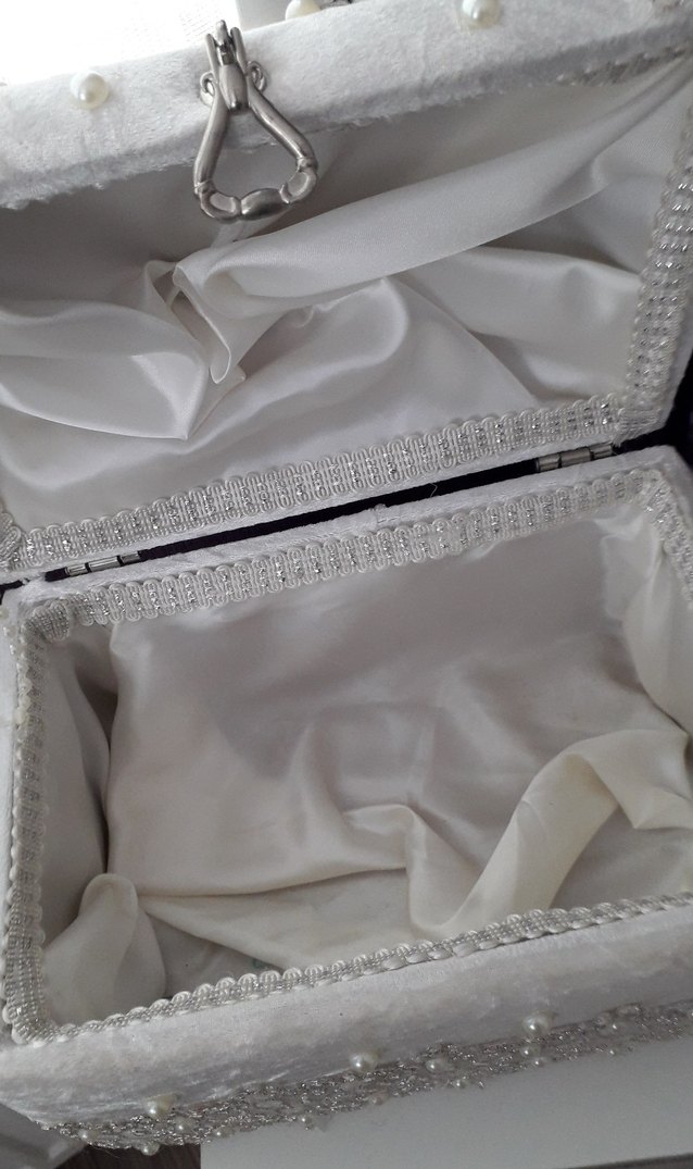 İnci Detaylı Beyaz Makyaj Kutusu - Görsel 3