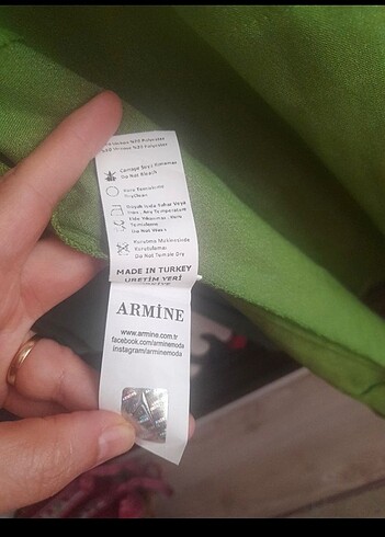 xxl Beden yeşil Renk Armina 38. 42 bedene olur. Yeni hiç giyilmemiş