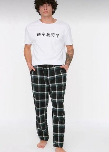 Erkek Loose Fit Kısa Kollu Beyaz Tişört ve Ekoseli Pijama - Görsel 2