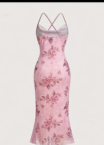 Pembe elbise 