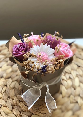 Beden çeşitli Renk Mum Çiçek Buketi