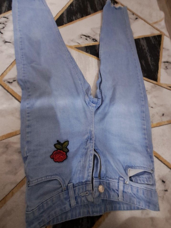 Düğmeli Nakışlı Mini Mavi Jean - Görsel 3