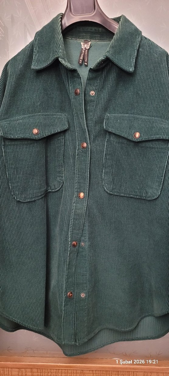 Düğmeli Koyu Yeşil Kadife Kadın Gömlek - Görsel 3