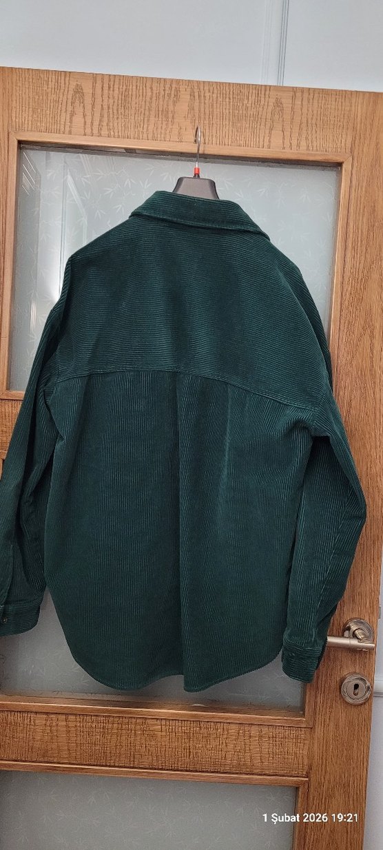 Düğmeli Koyu Yeşil Kadife Kadın Gömlek - Görsel 4