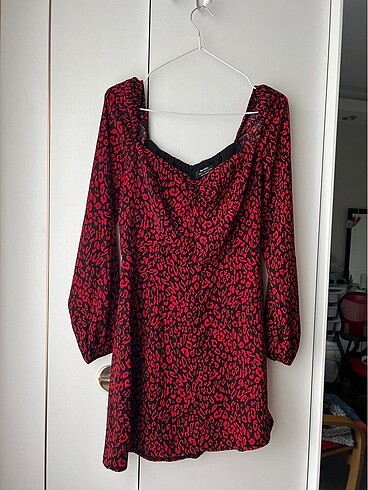 Bershka Elbise