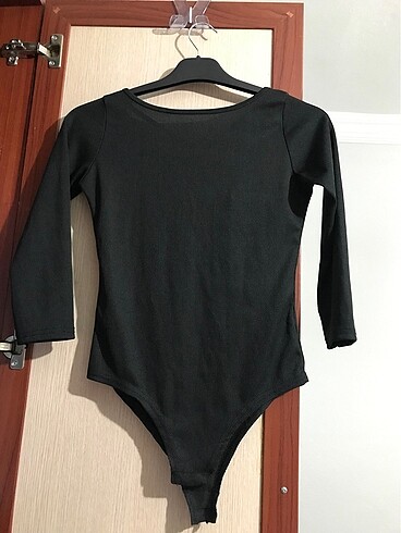 sırt dekolteli bodysuit