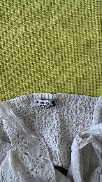 s Beden Bershka Fisto Crop