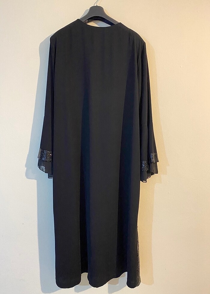 Pul İşlemeli Şık Siyah Ferace - Görsel 3