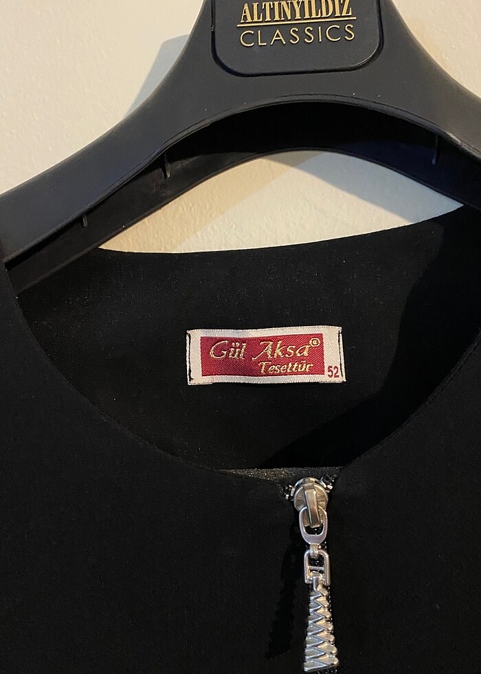 Pul İşlemeli Şık Siyah Ferace - Görsel 2