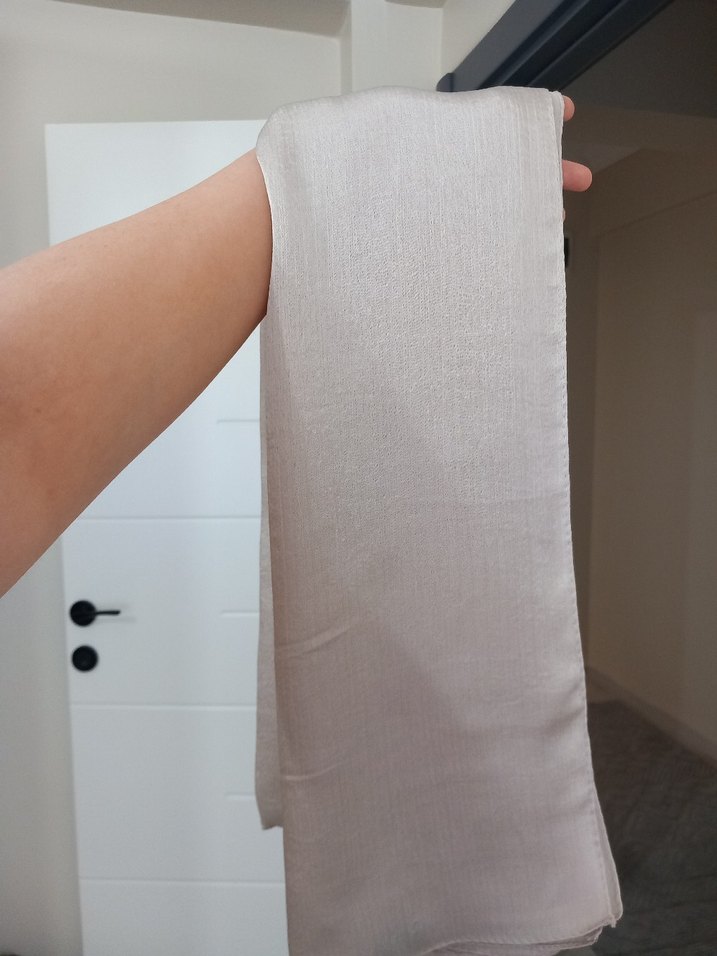 Bej Kadın Şal - Görsel 2