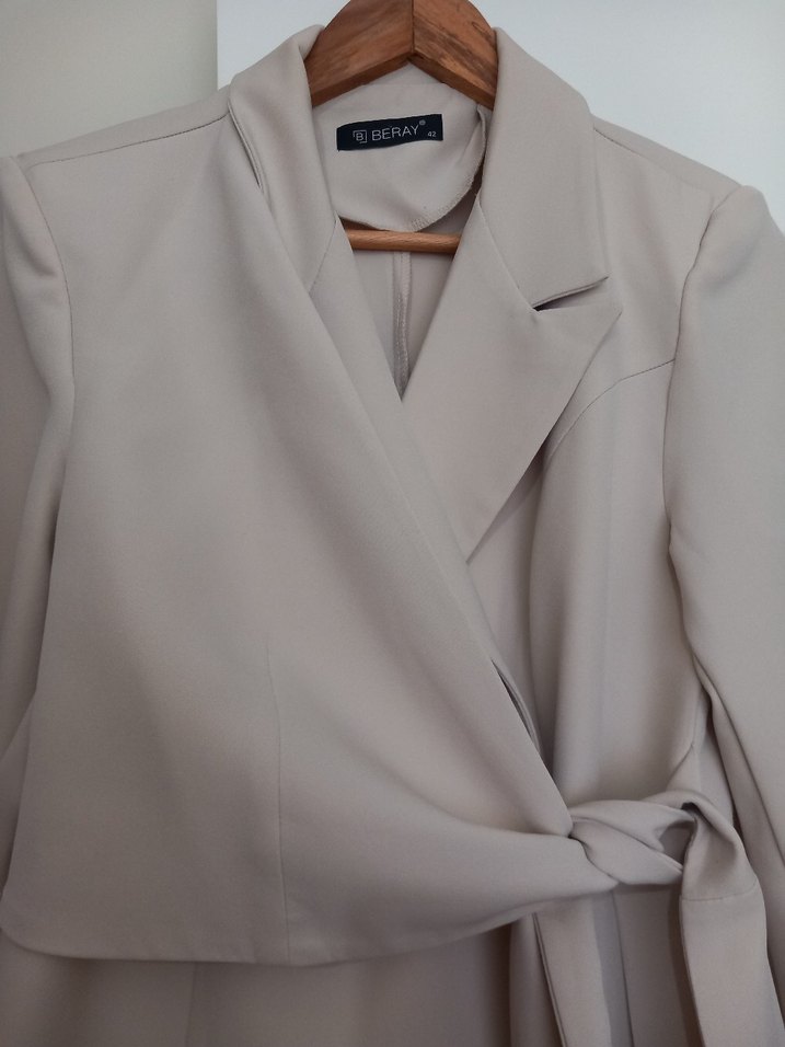 Bej Kadın Uzun Trench Coat Düğmeli - Görsel 3