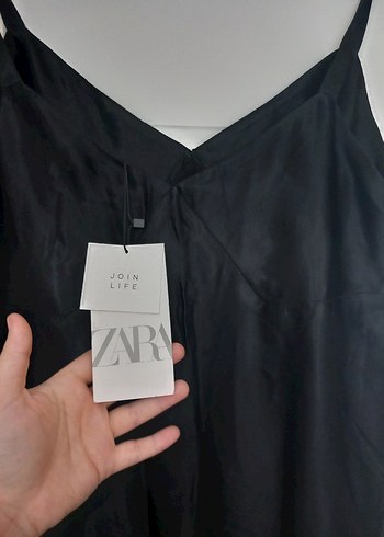 Siyah V Yakalı Uzun Askılı saten Elbise - Görsel 4