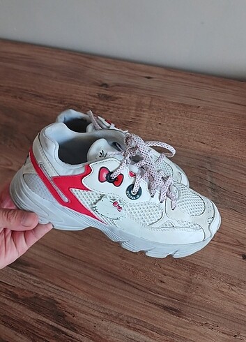 Orijinal Adidas hello kitty kız çocuk ayakkabısı