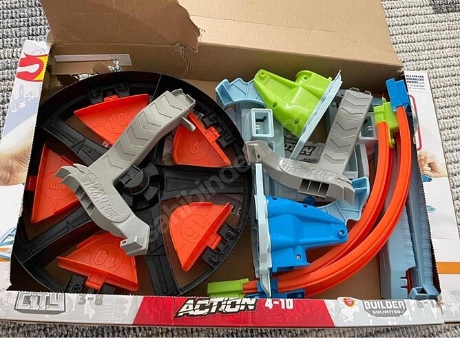  HotWheels dönen tekerlek macerası