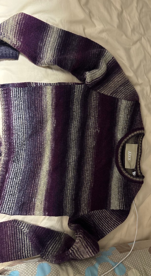 Sırt detaylı vintage kazak - Görsel 3