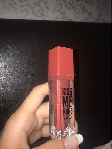 Flormar ruj Kiss me more 10 choco